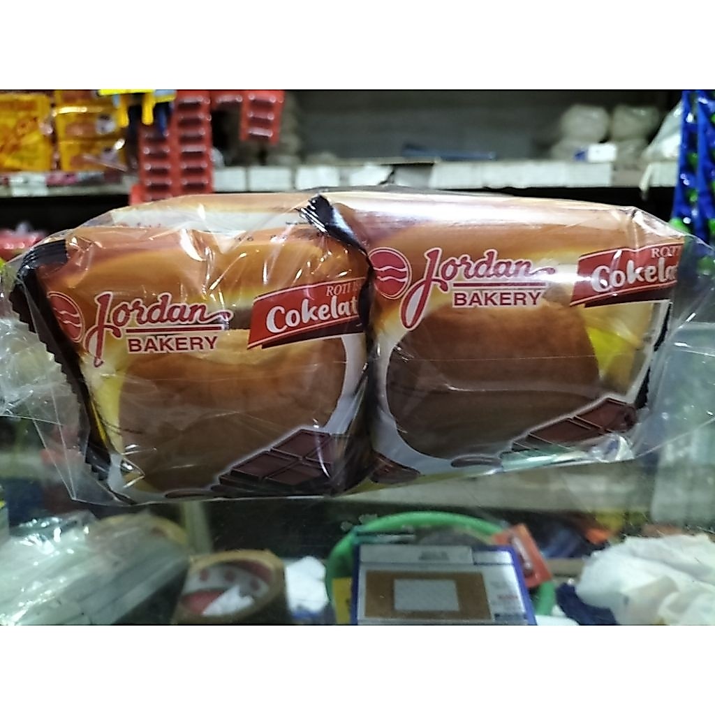 Roti jordan isi krim rasa coklat