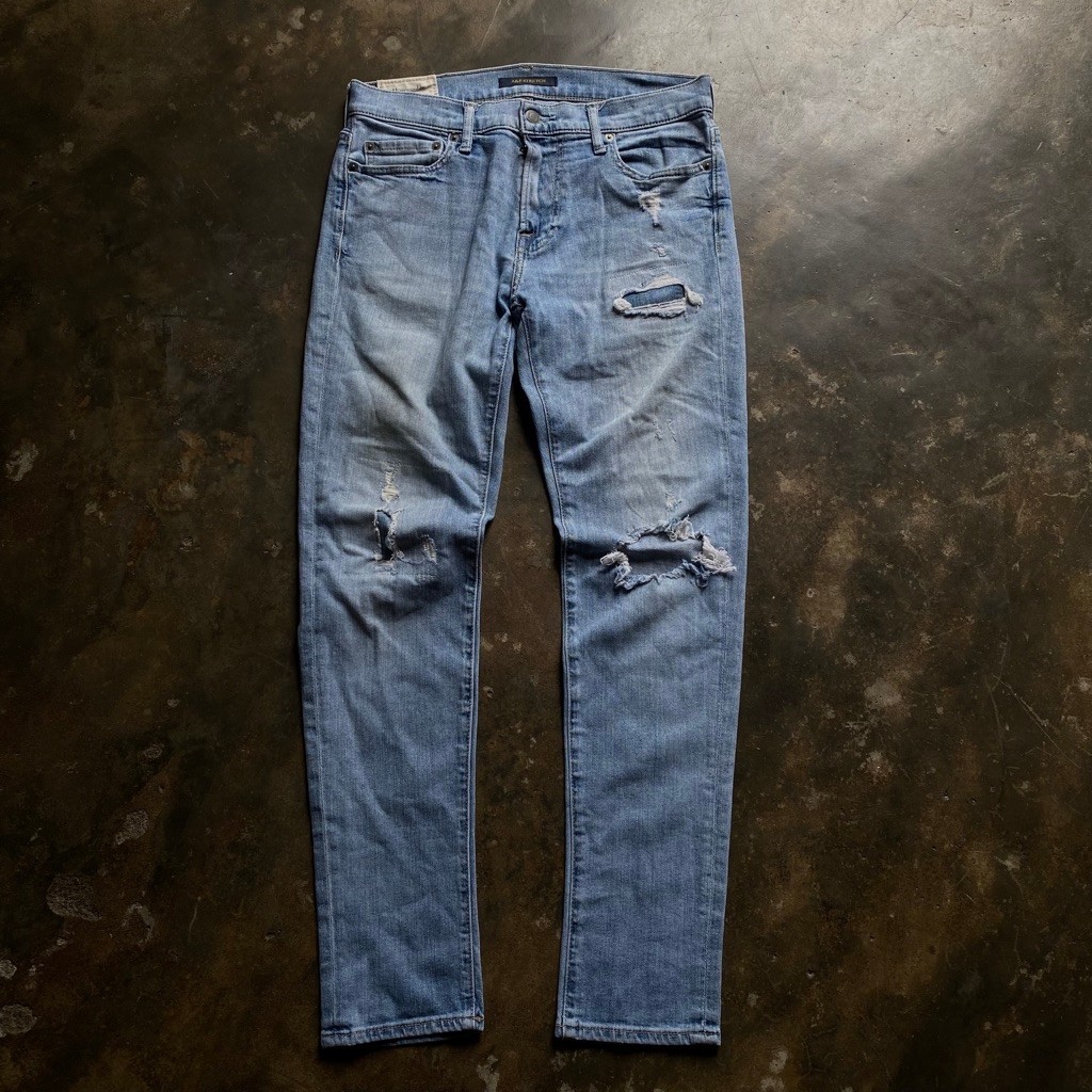 ABERCROMBIE & FITCH RIPPED SKINNY DENIM PANTS
