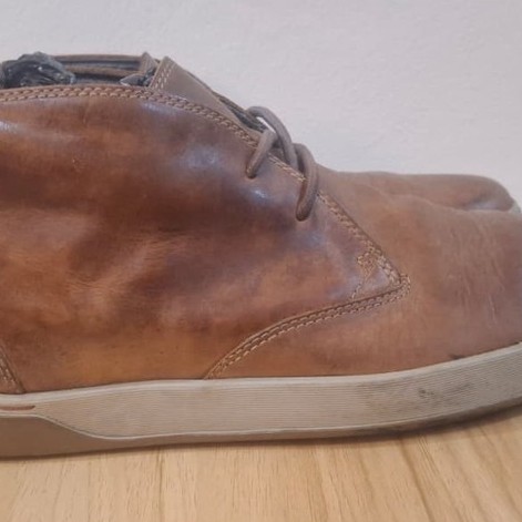 Preloved sepatu pria clarks