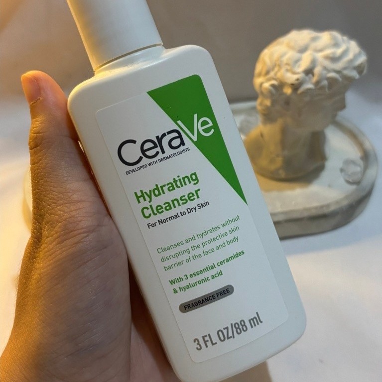 [PRELOVED] CERAVE HYDRATING CLEANSER