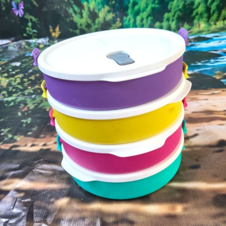 Tupperware Rantang Bulat Empat Susun Ergonomis