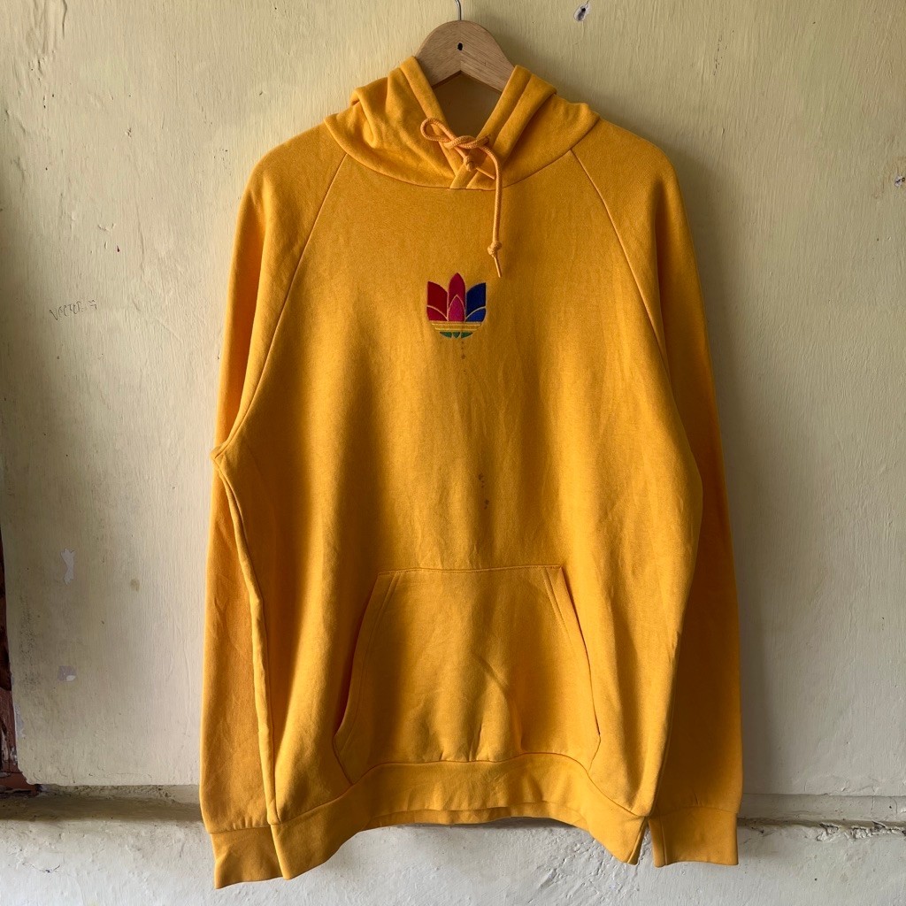 Ziphoodie Adidas center
