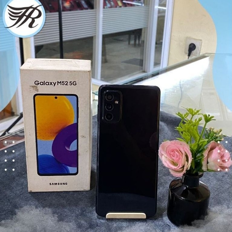Samsung Galaxy M52 5G 8/128Gb second bergaransi