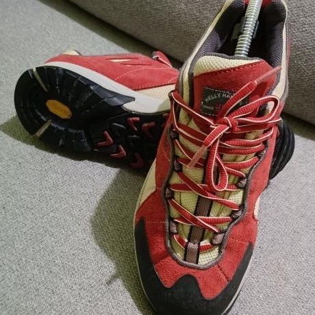 Sepatu Outdoor wanita Helly Hansen size 39