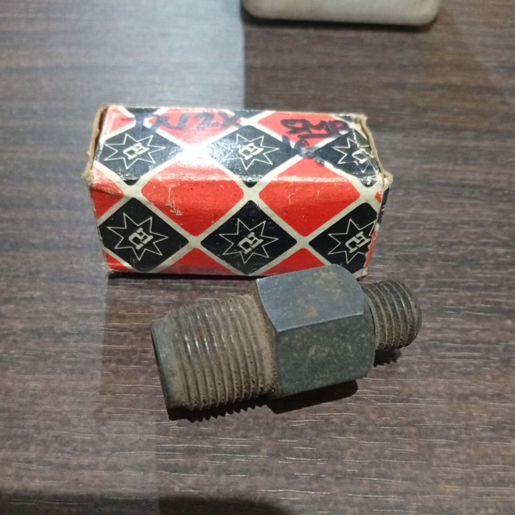 Promo Termurahh Holder Delivery Diesel Kubota KND180 / Rumah Dudukan Klep Atas Plunger / Baut Holder