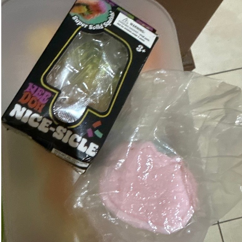 squishy hello kitty