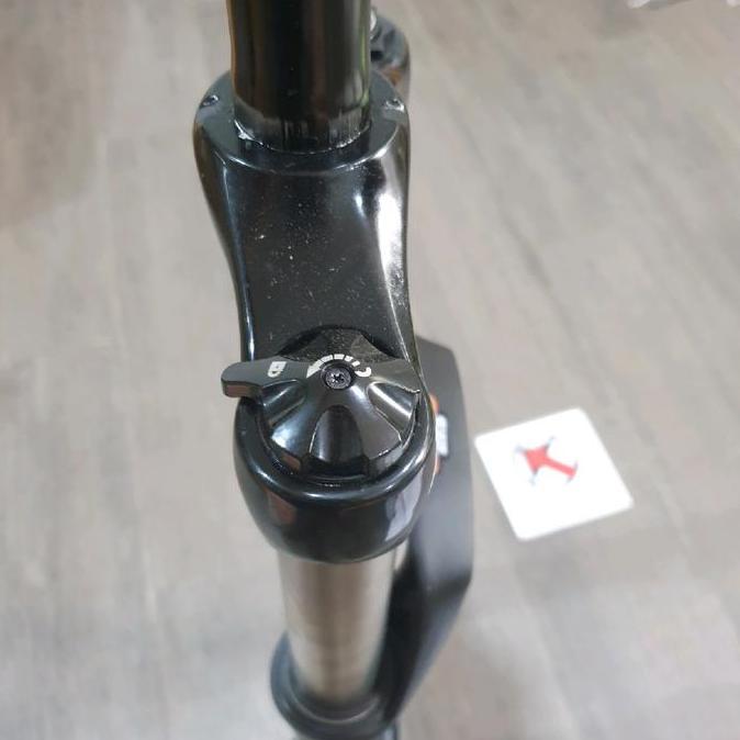 Promo Fork RST OMEGA 27.5 T120 with Lock and Preload Spring Suspension Diskon