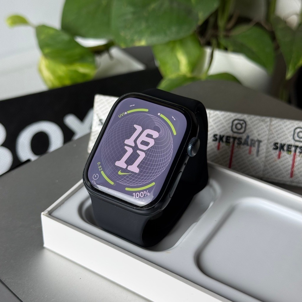 Apple Watch Series 7 45mm Nike Black iwatch Battery Health 90% Nike Edition Charger New Merk Kiip An