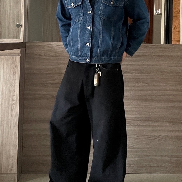 Deep Boxy Trucker