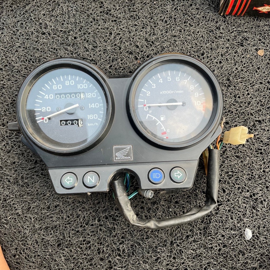 speedometer assy Honda cb750 cb600 cb400 pnP Megapro Hiu original Nos