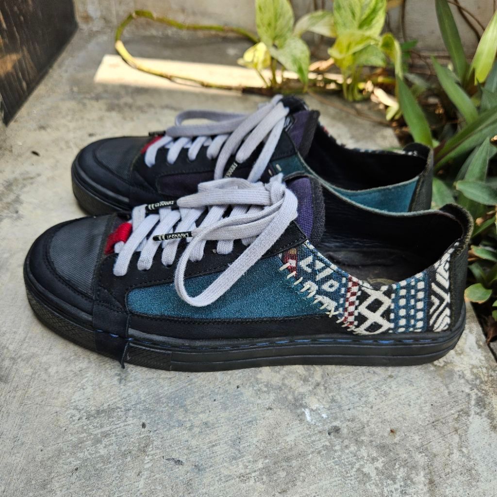 sepatu sneakers second exodos57 size 41(26cm)