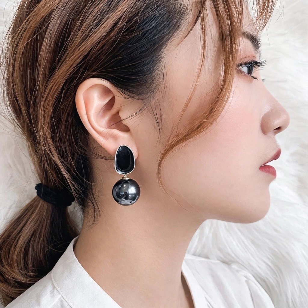 belleva_id anting tusuk mutiara hitam korea Anting hitam wanita oval mutiara bulat besar premium