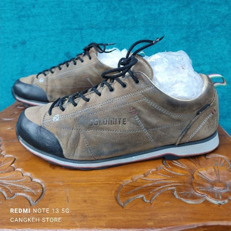 Dolomite size 44 insole 28cm sepatu kerja, sepatu kantor, sneakers casual, sepatu outdoor
