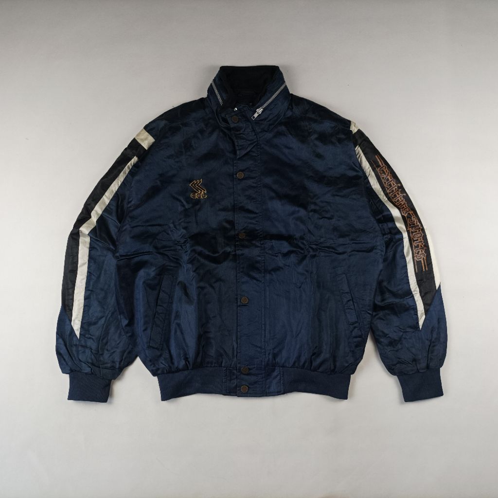 CCL vintage windbreaker size L pria C073