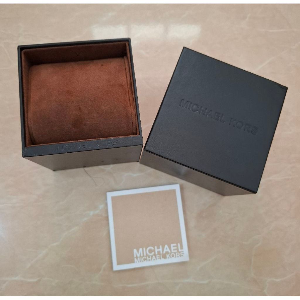 Preloved Kotak Box Jam Tangan MK Original Counter