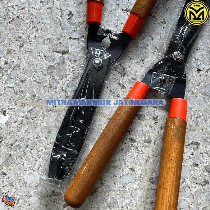 GUNTING RUMPUT GAGANG KAYU GUNTING RUMPUT TAJAM SERBAGUNA
