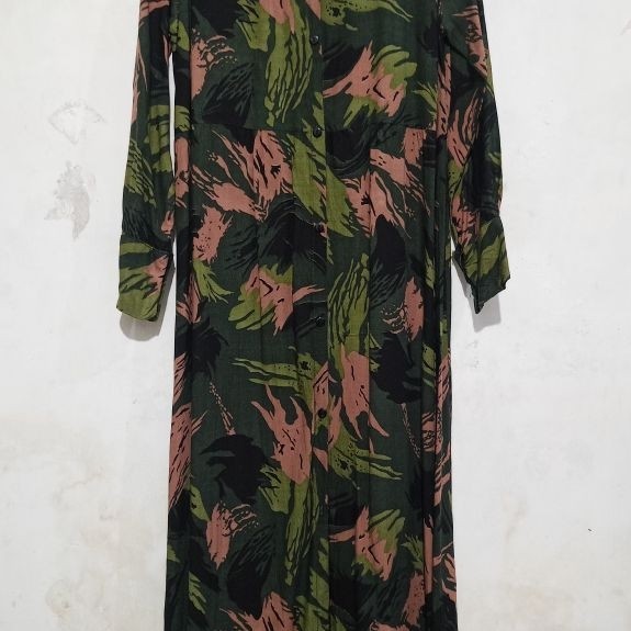 GAMIS LONGGAR PRELOVED