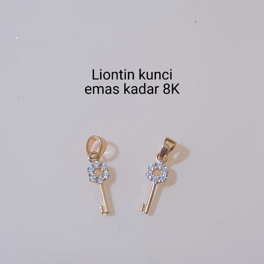Liontin emas kunci kadar 8K