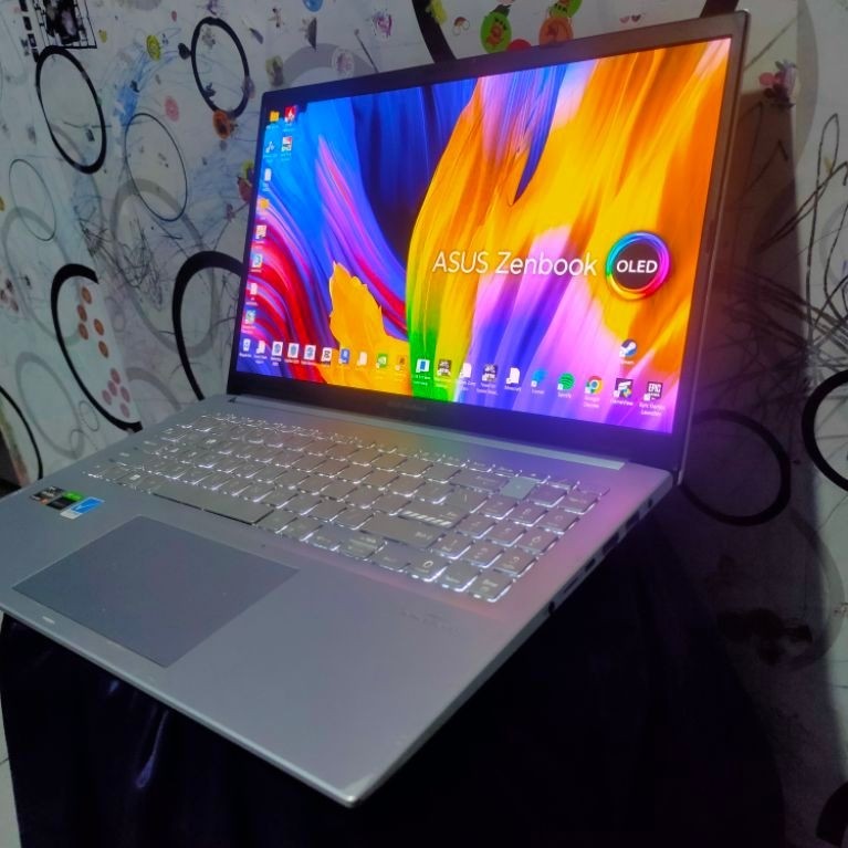 Asus OLED RTX 3050 Ryzen 9 Ram 16gb SSD 512 normal lancar
