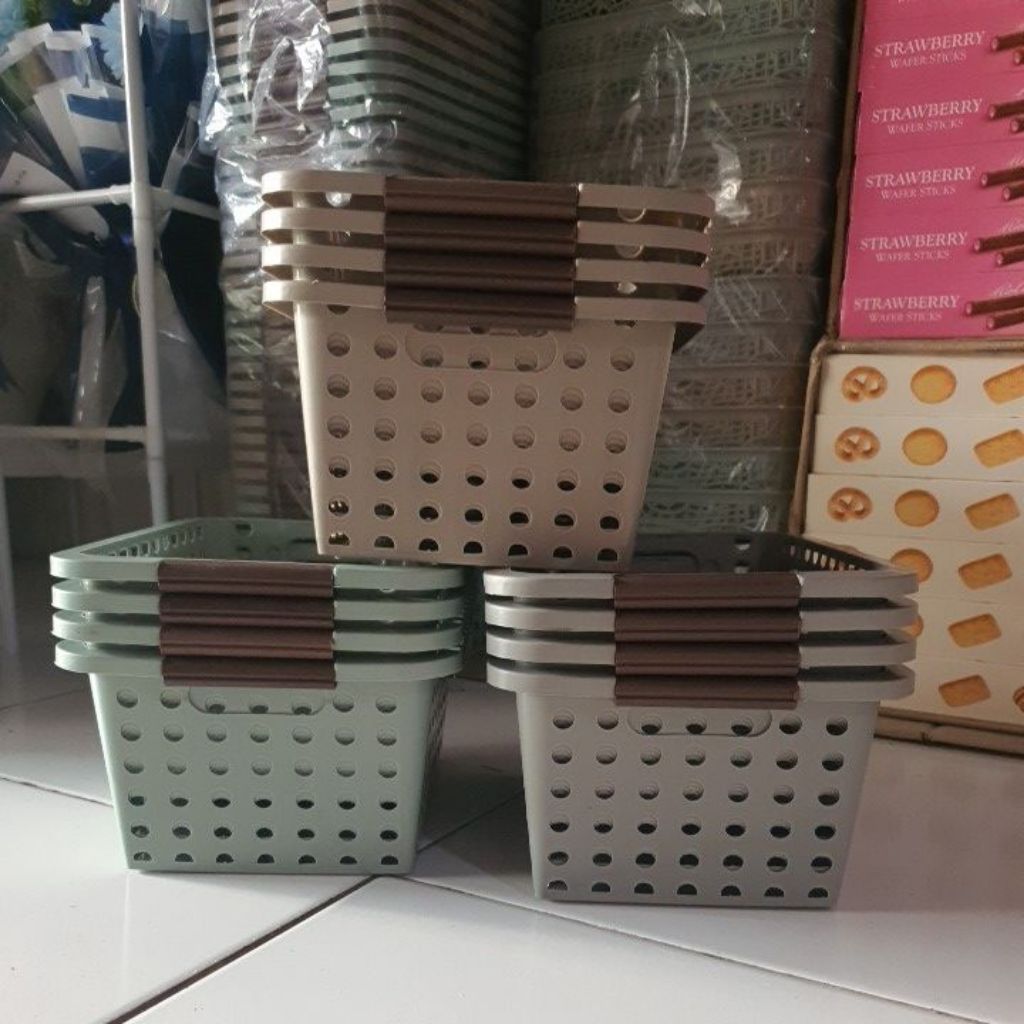 Keranjang Plastik Nesiha 360 ERIKO Keranjang Parcel