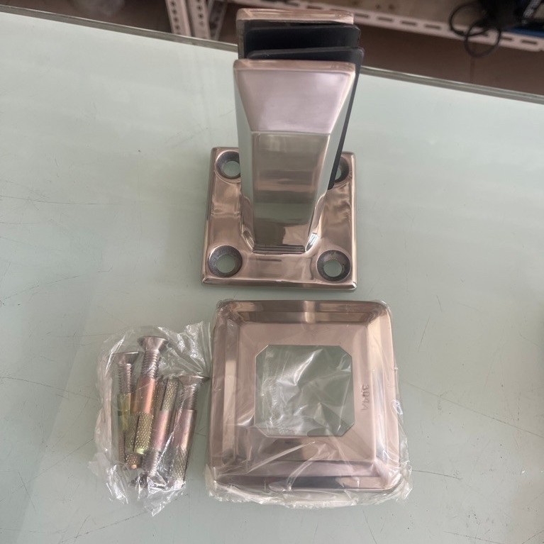 Penjepit kaca spigot
