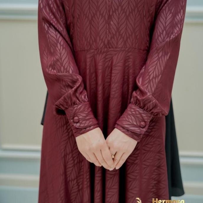 DB140 }} GAMIS SYARI GAMIS EMBOS HERMOSA MAROON GAMIS EMBOS MOTIF PADI