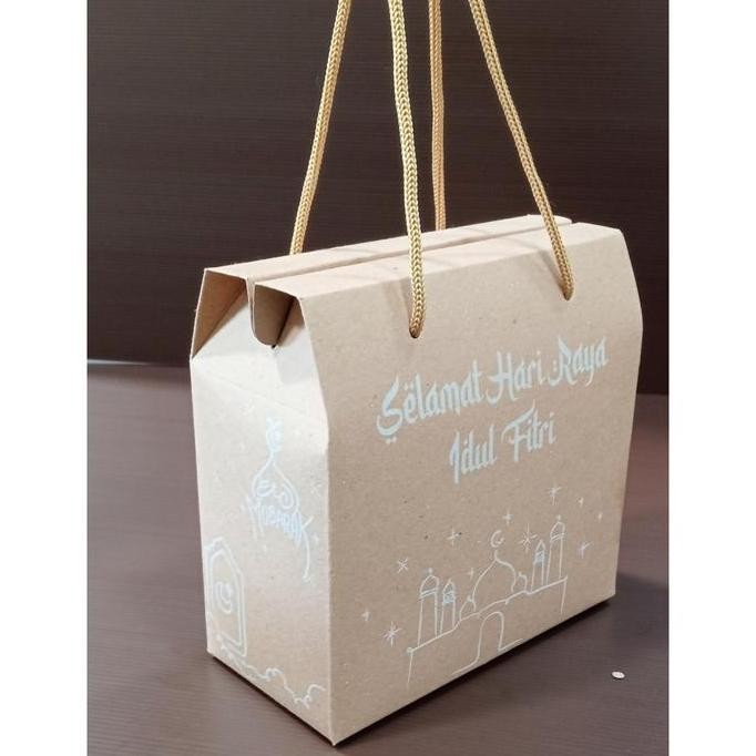 

Dus Jinjing isi 2 Toples Tabung 600ml Box Selamat Hari Raya Idul Fitri