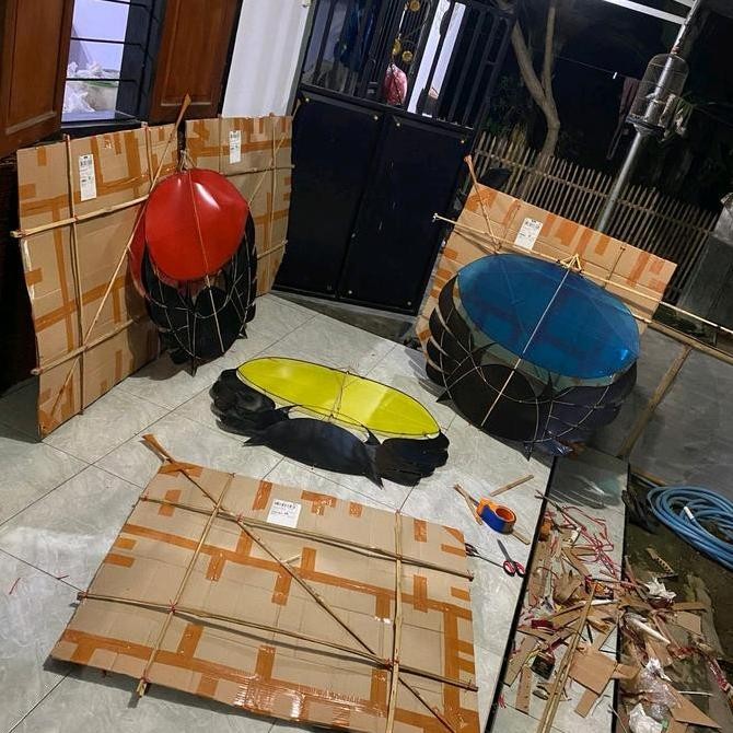 LAYANGAN RAM RAMAN 1 meter + sendaren sudah tes terbang