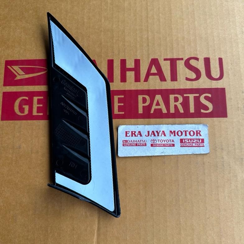 cover list sirip samping bumper depan kanan great xenia sporty original