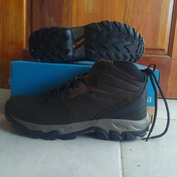Sepatu Hiking Columbia Newton Ridge Plus Waterproof Original