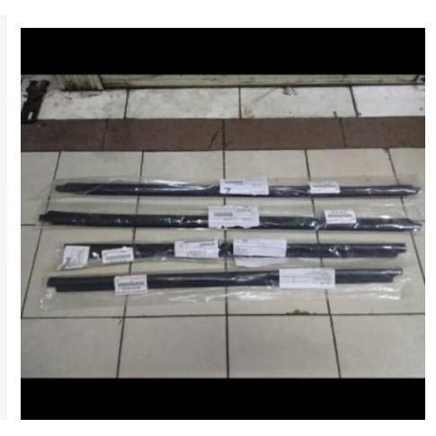 karet kaca pelipit bagian dalam Orinal Fortuner 2005 2006 2007 20