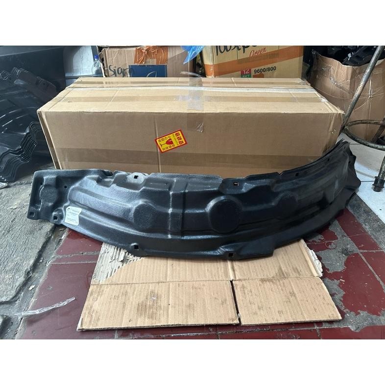 Liner Fender Depan Kanan Innova Old 2004-2006