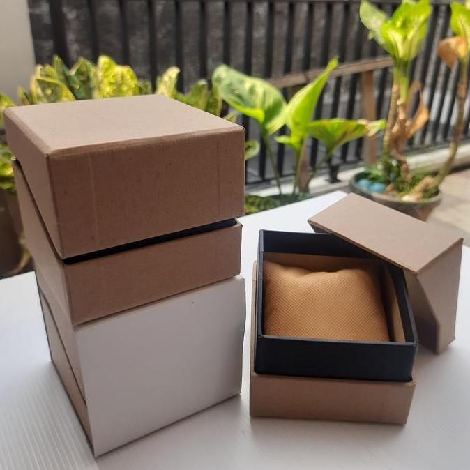 Kotak Jam Tangan Kombinasi Polos