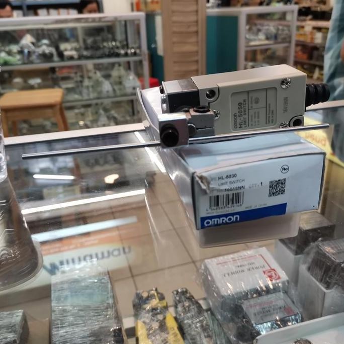 Hl-5050 Limit Switch Omron Baru