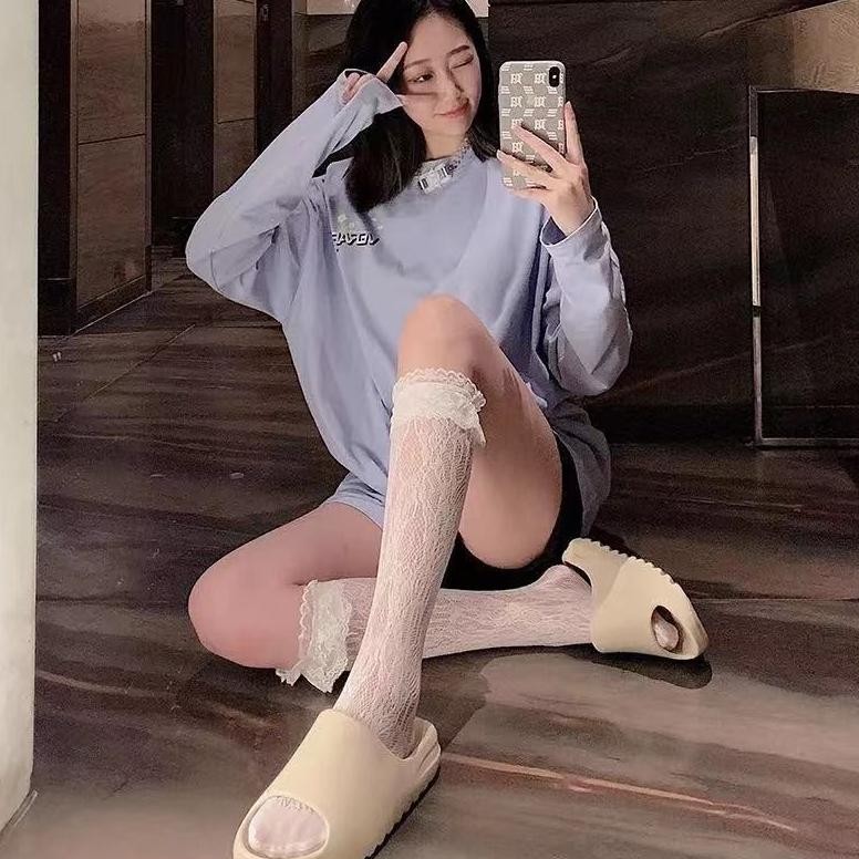 Original Sandal Yeezy Sandal Wanita Slop Karet Kekinian Sendal Karet Anti Slip  Sandal Jelly Wanita 