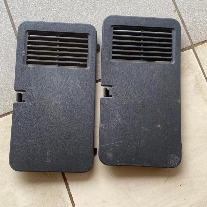 Tutup Lampu Belakang Nissan Terrano