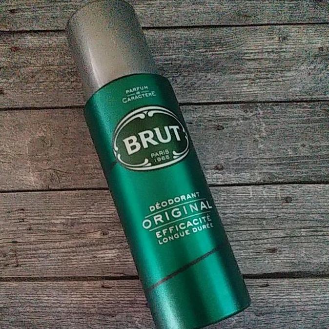 Brut Original Deodorant Parfum Body Spray Nivea Gillette UK Singapore Diskon