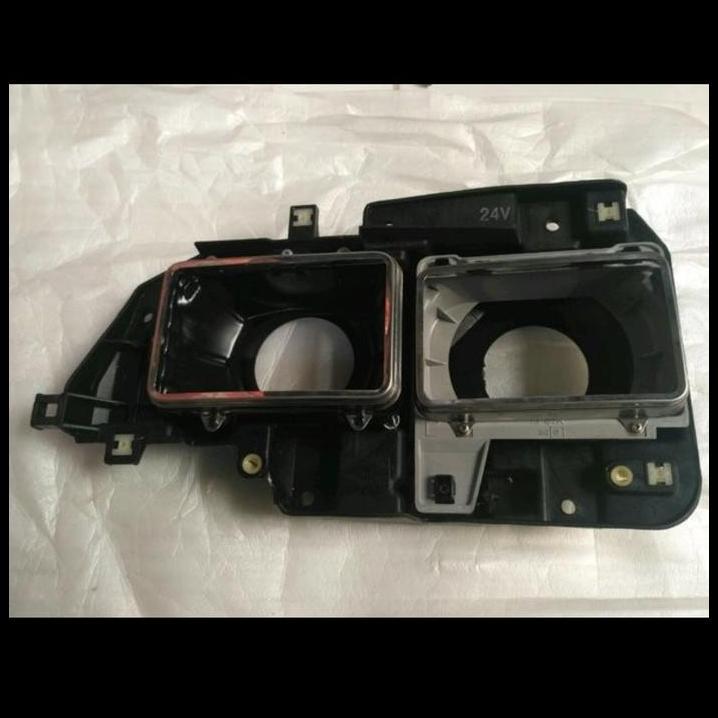 DISKON RUMAH BRAKET DUDUKAN LAMPU DEPAN ISUZU ELF LAMA IMPORT TAIWAN 