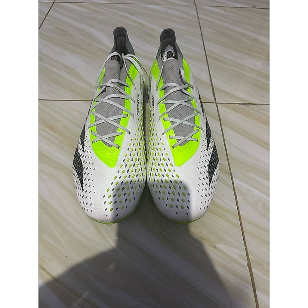 Sepatu Bola Predator accuracy.1 size 45 1/3