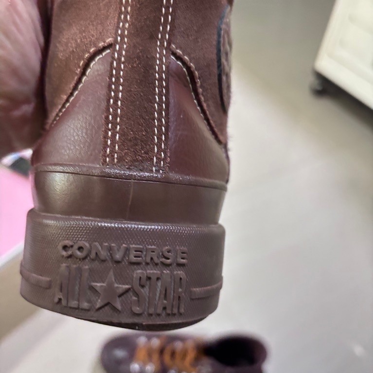 sepatu converse construct leather