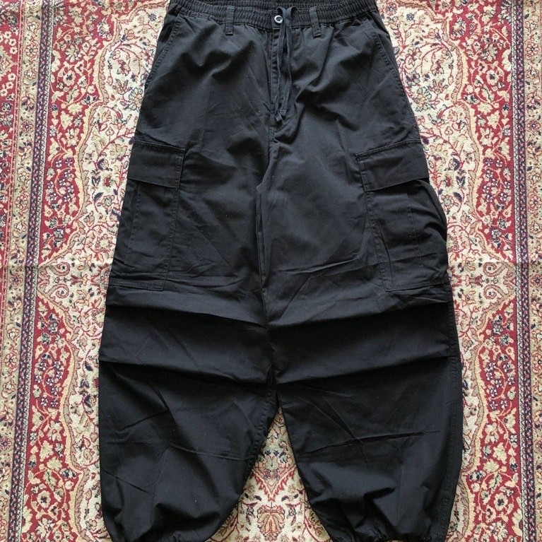 Celana Gu super wide cargo balloon pants Hi906