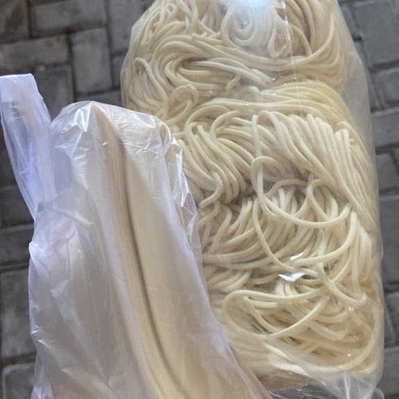 paket hemat mi pangsit 1kg + kulit pangsit 1kg