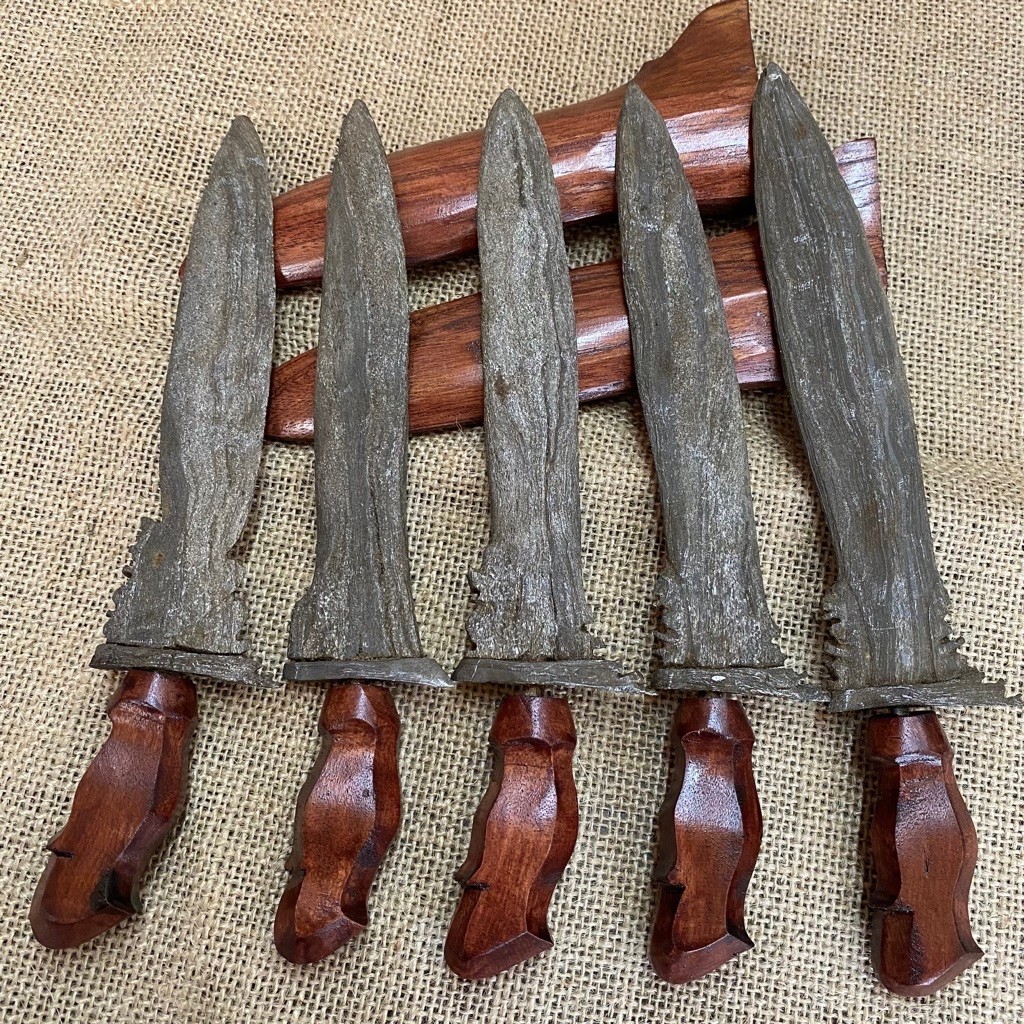 keris betok full meteorid