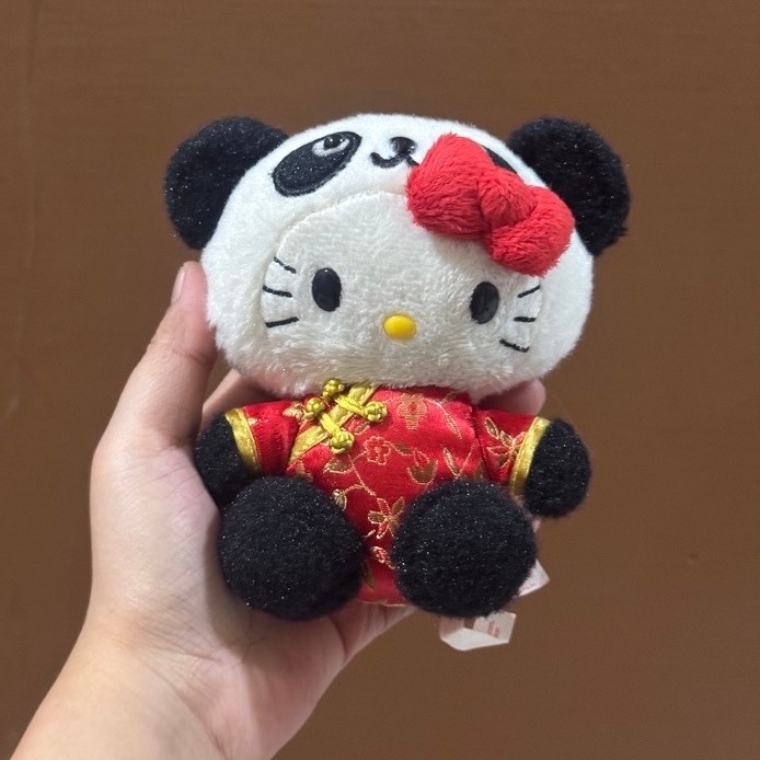 Boneka Karakter Hello kitty Panda Kostum Cheongsam size 14cm Original / Boneka hello kitty Sanrio / 