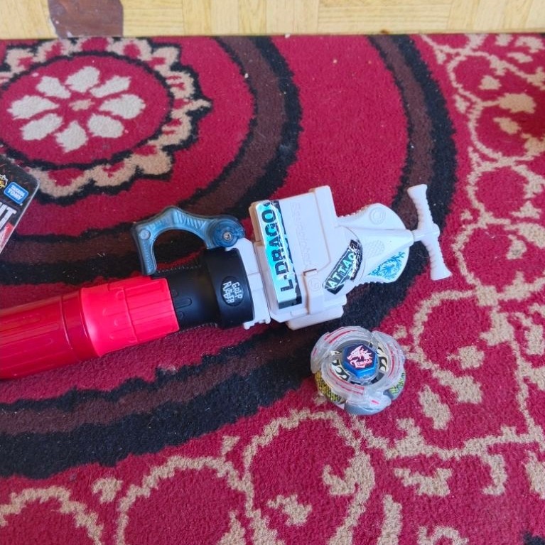 Beyblade metal fight Lightning L Drago