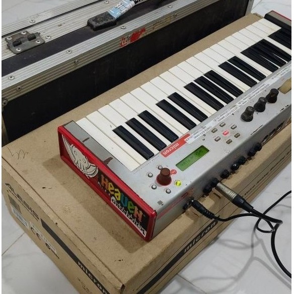 SYNTHESIZER ALESIS MICRON (second) + HARDCASE