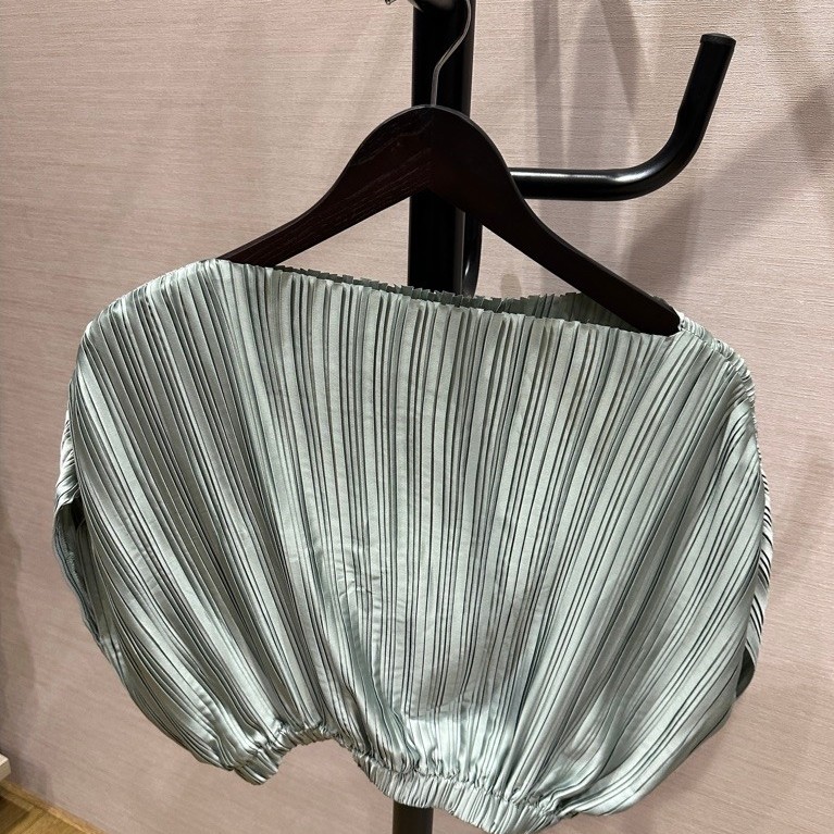 Everyday by Claude Crop Top sz S-M