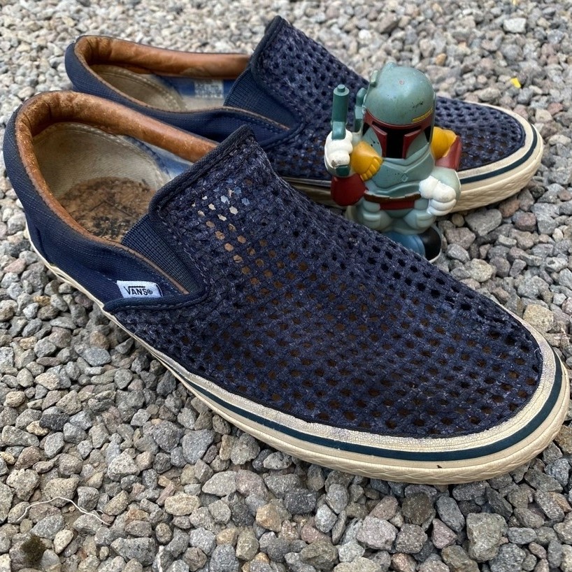 SEPATU VANS SLIP ON KINTTED SIZE 43