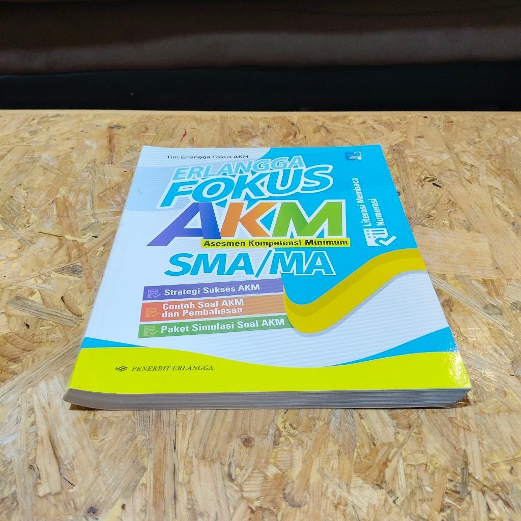 Buku Erlangga Fokus AKM SMA New