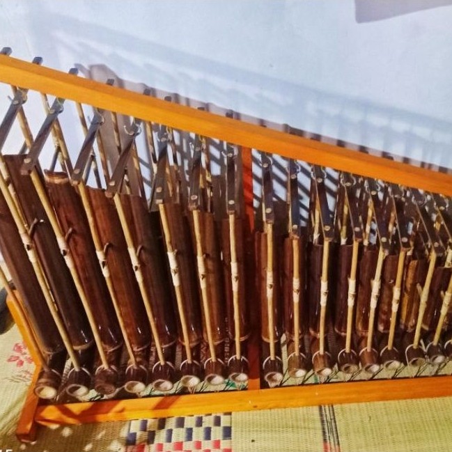 Angklung pengamen 18 nada model gantuntung pakai topi